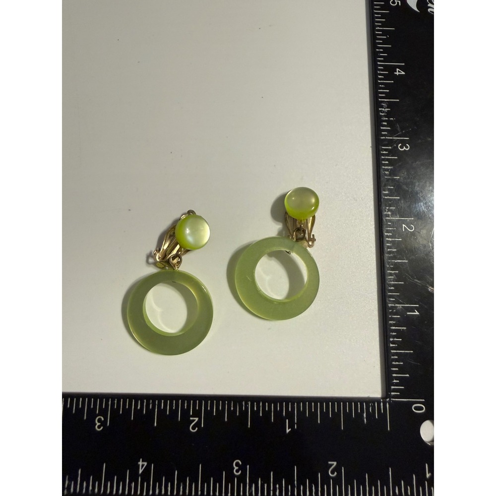 Vintage Japan Lime Green Lucite Hoop Clip On‎ Earrings Mid Century Retro Dangle